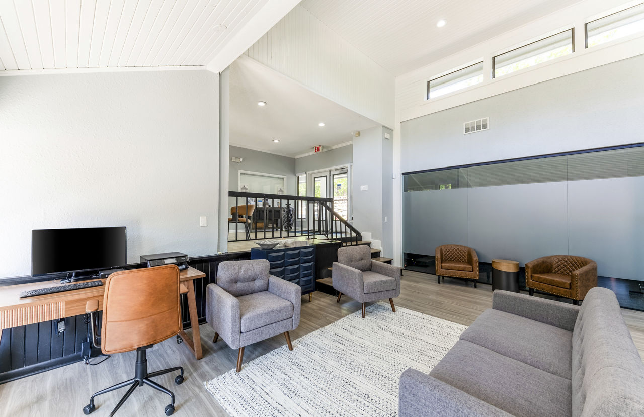 Sunstone Apartments photo 5