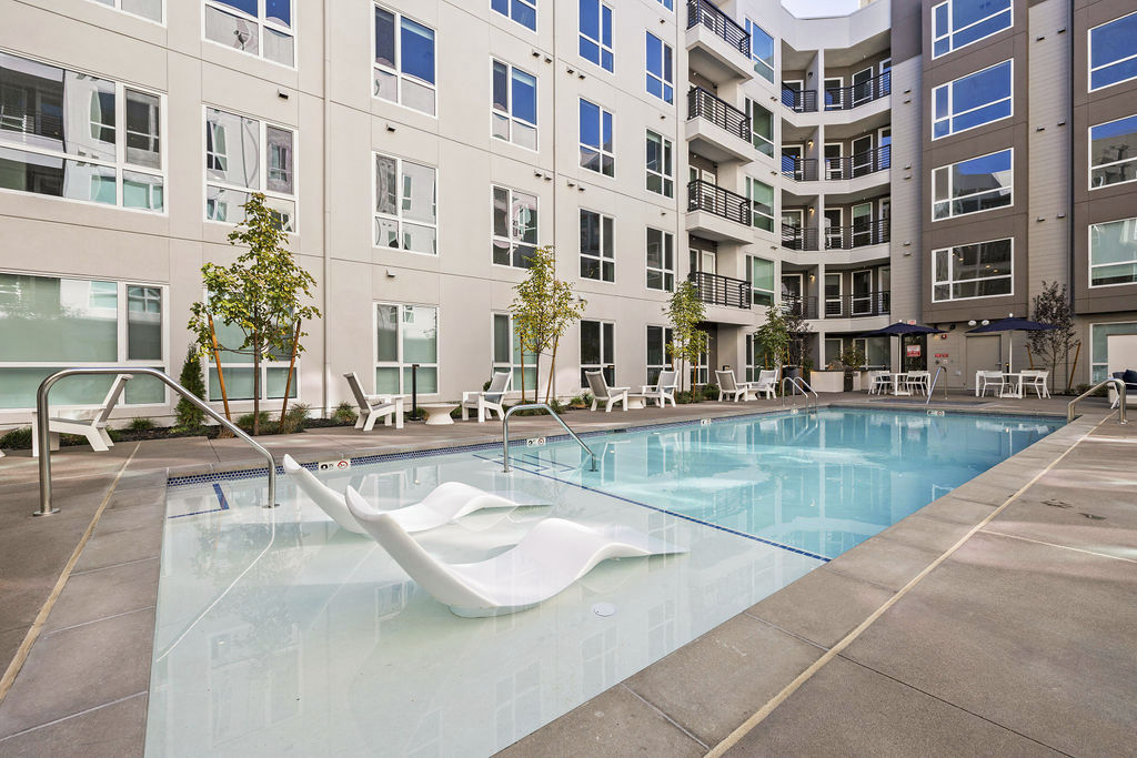 Ballpark Apartments photo 2