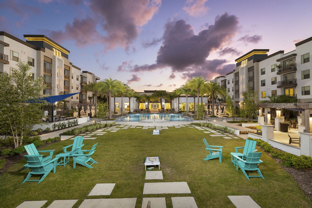SUR Southside Quarter Apartments photo 3