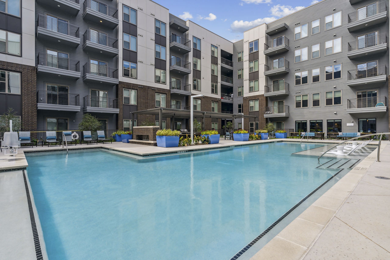 Alta Riverside photo 3