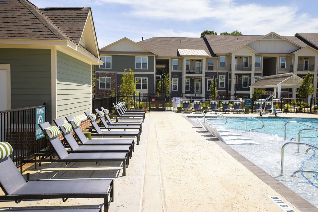Alta Harris Farms Apartments photo 4
