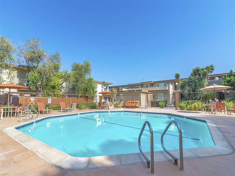 Citrus Court photo 3