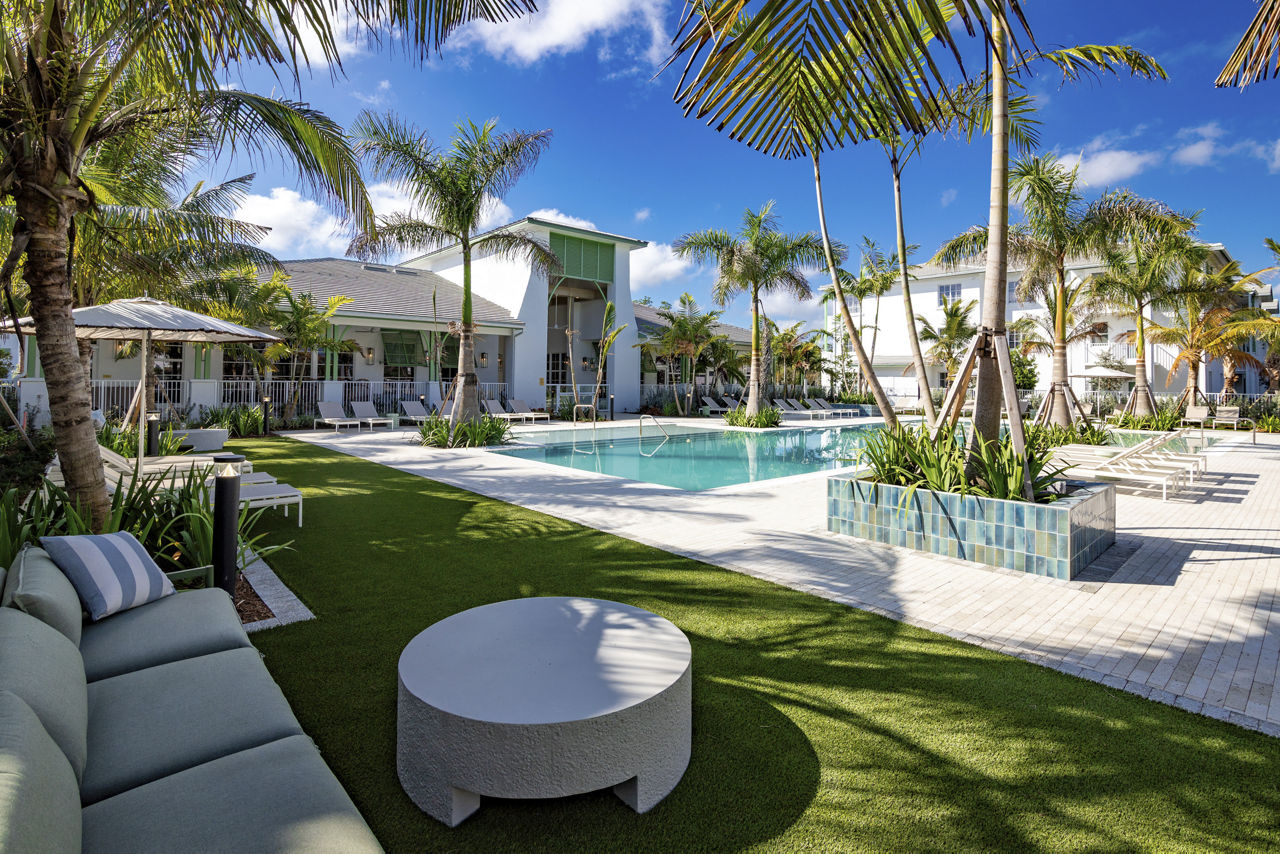 Marlowe Naples photo 3