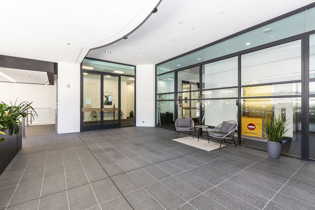 1700 California St Residential photo 3