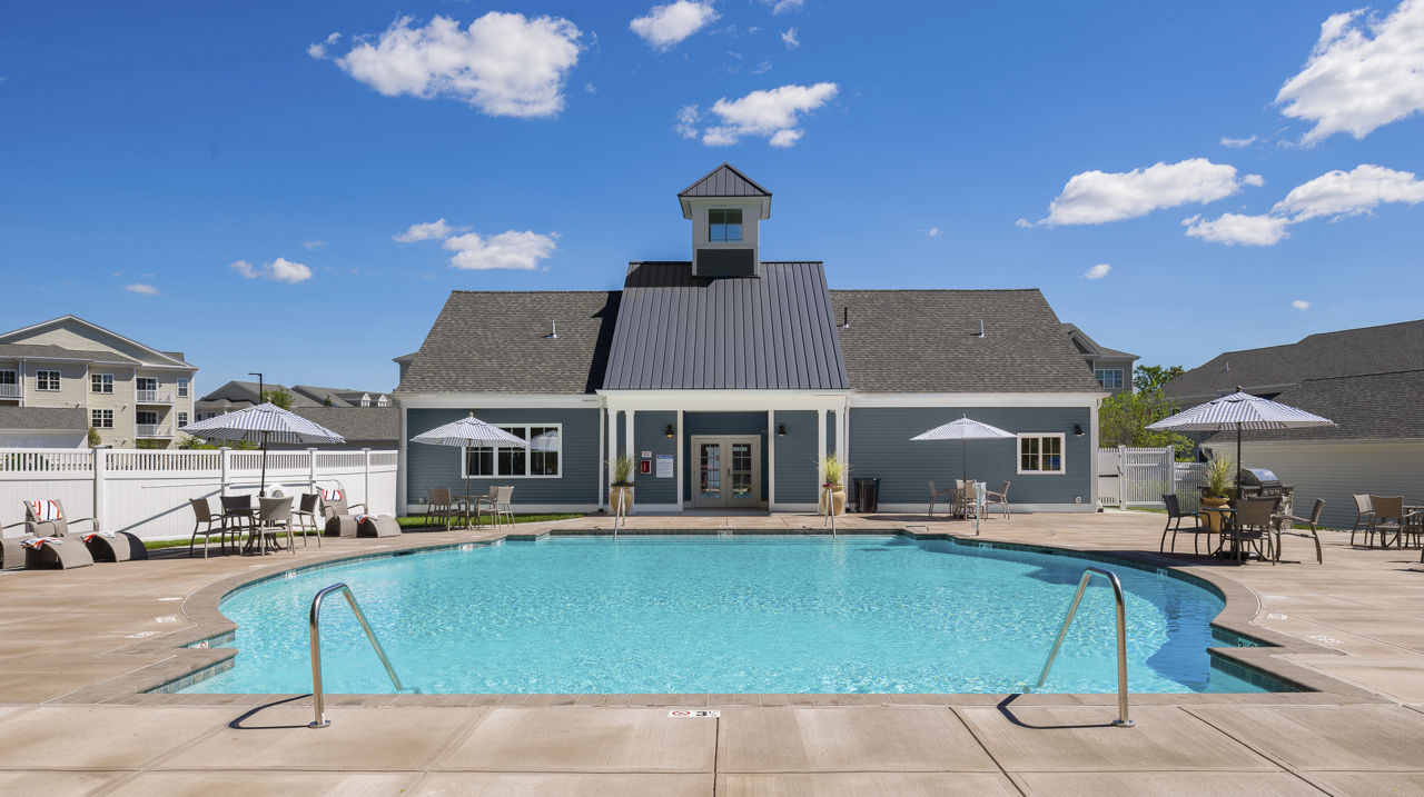 Avana East Main photo 2