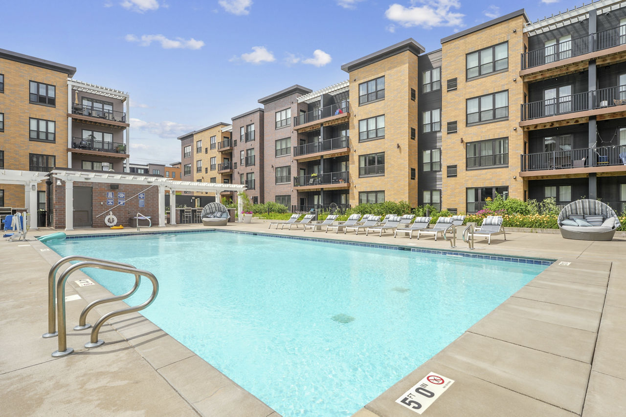 610 West photo 4
