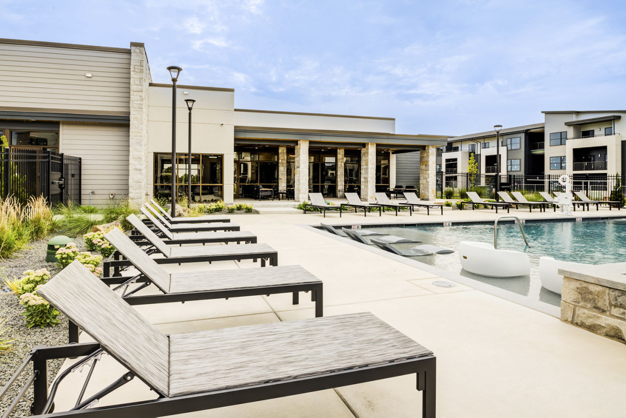 Ovation Apartments photo 2