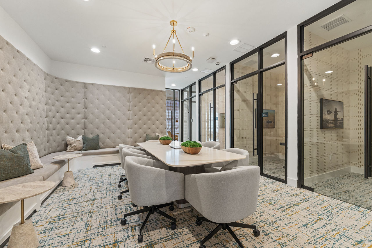 Elan Crown Point photo 5
