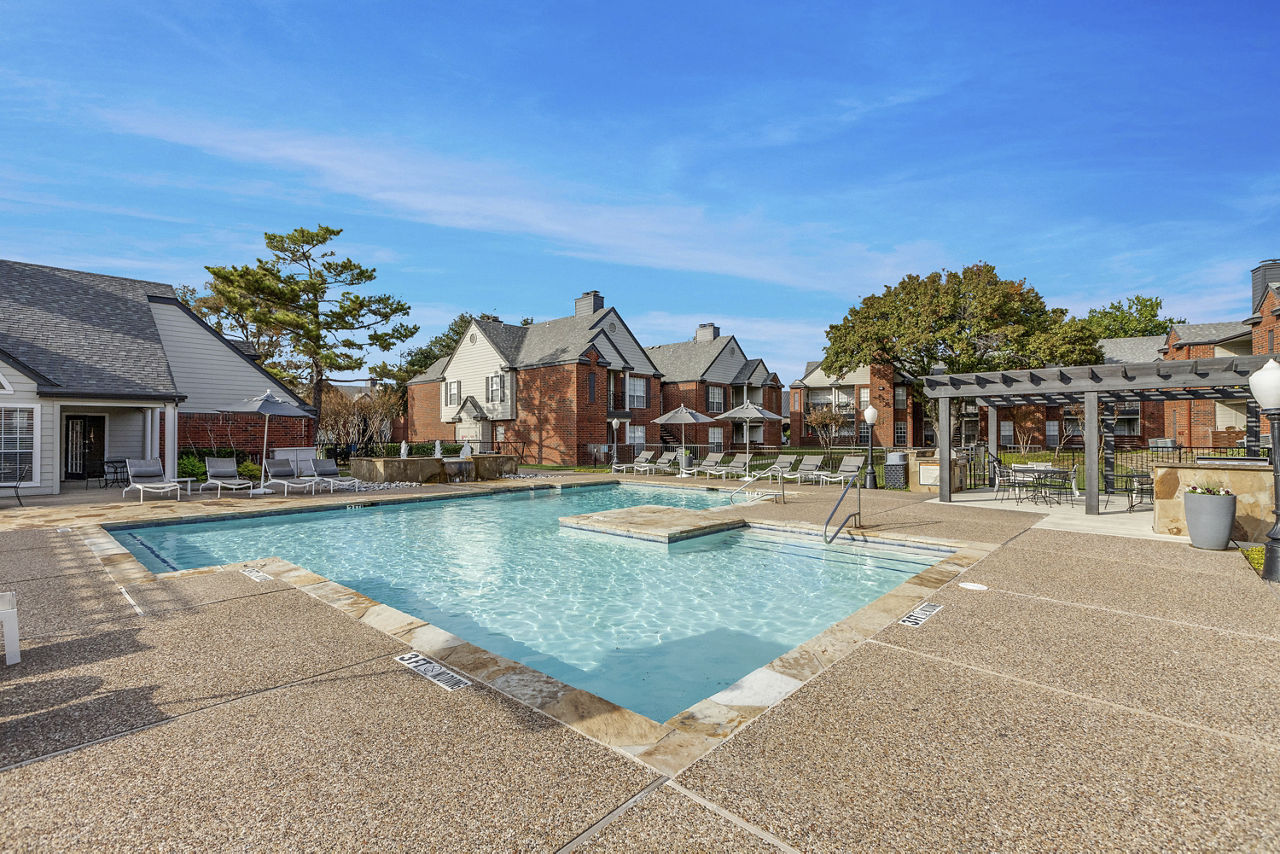 Oaklyn Apartment Homes photo 5