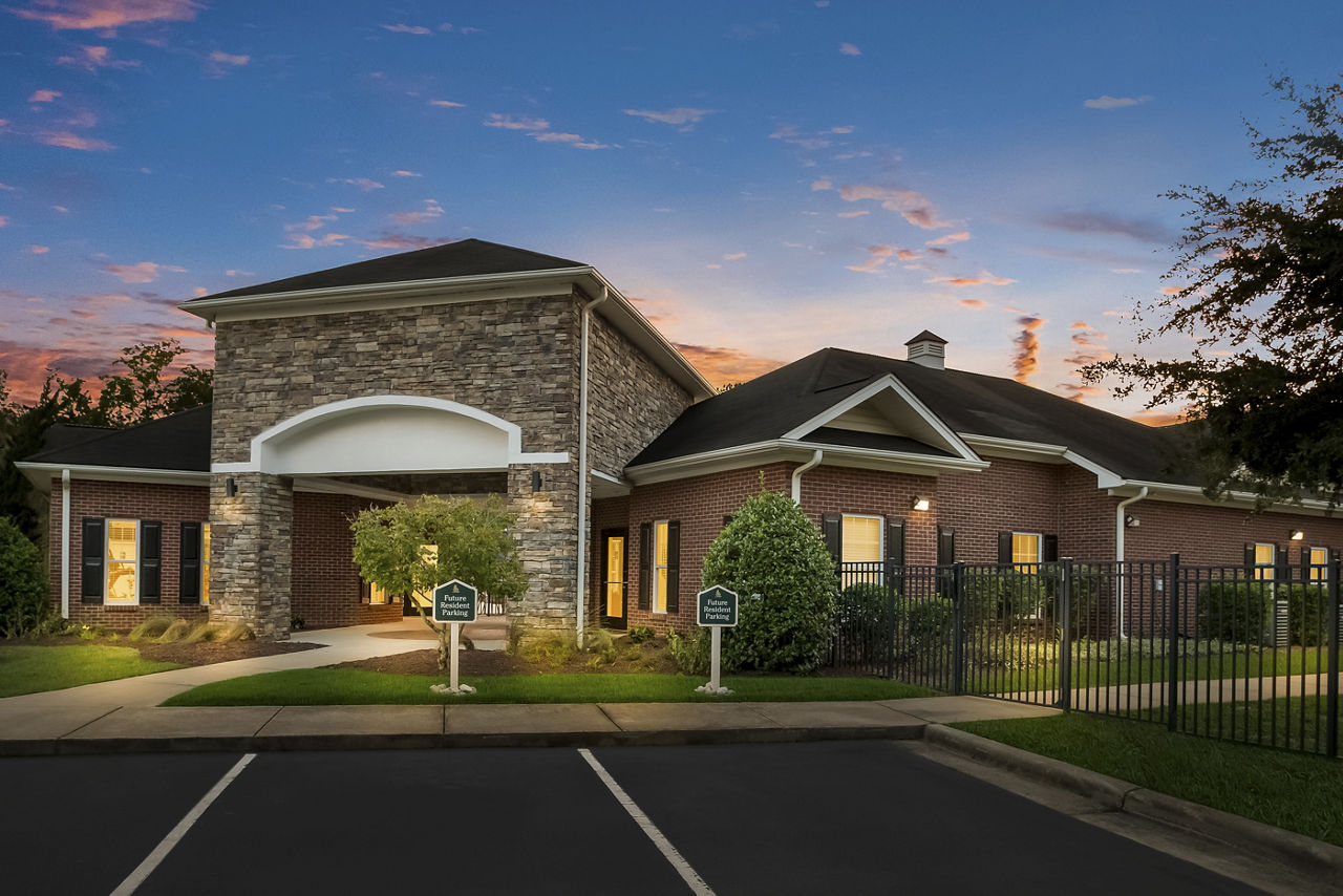 The Summit on 401 Apartments photo 2