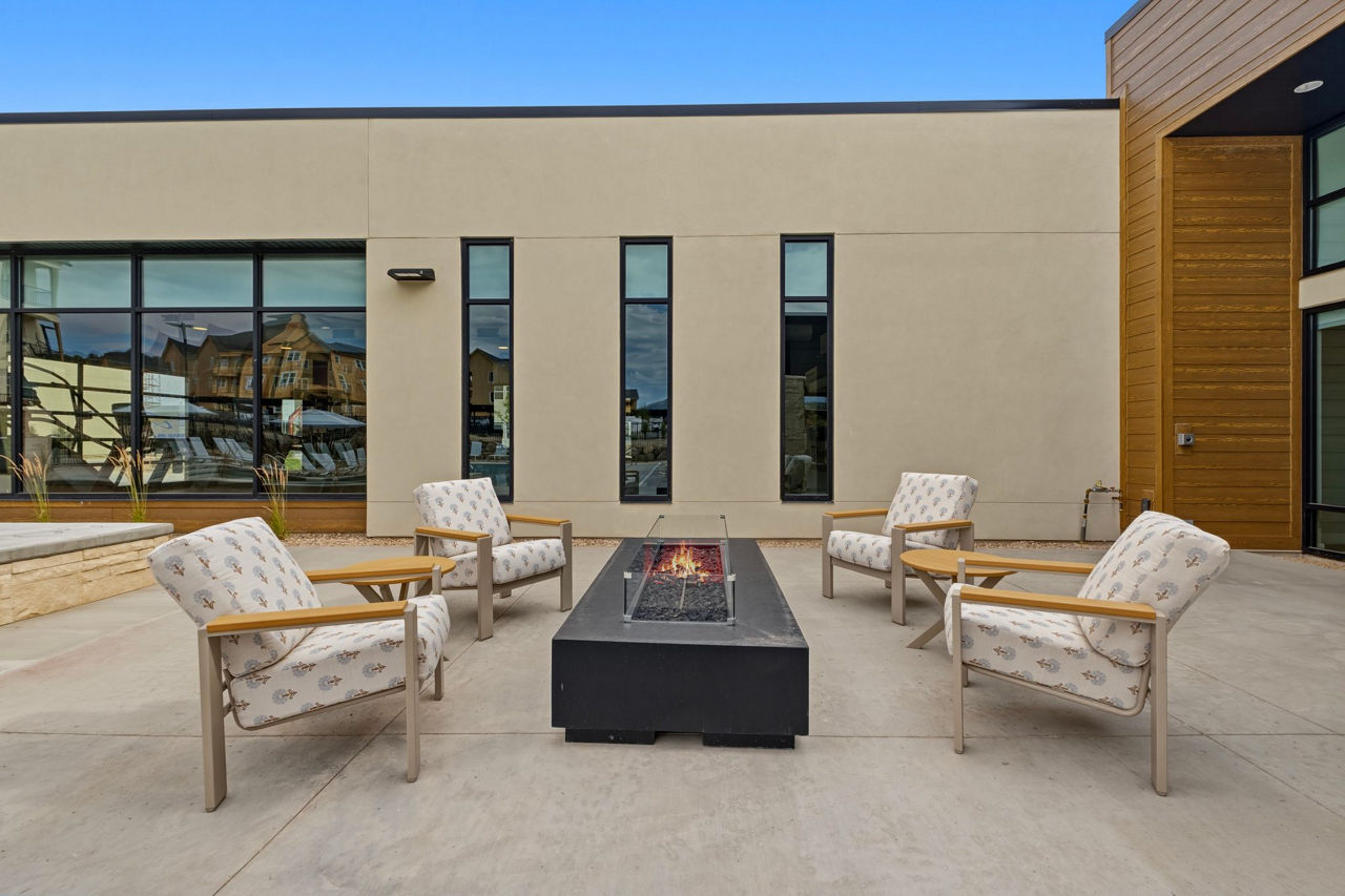 The Henley Apartments photo 5