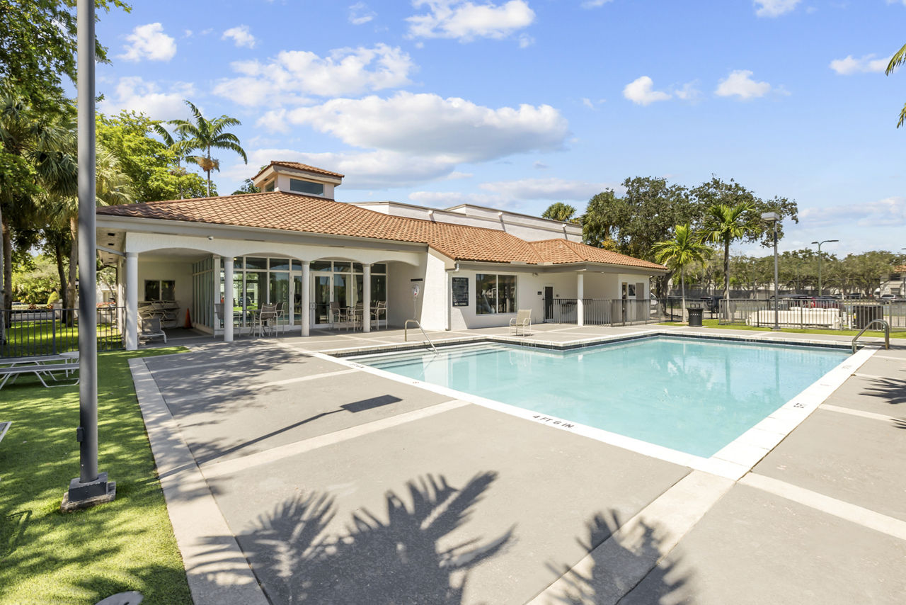 La Vue at Emerald Pointe photo 4