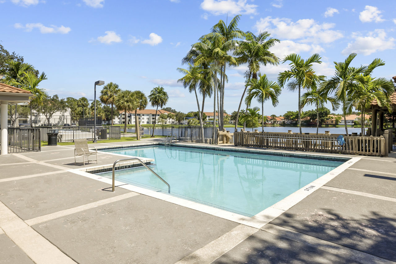 La Vue at Emerald Pointe photo 5