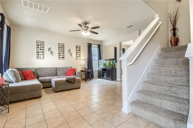 1408 Blake St Leander, TX 78641 photo 2