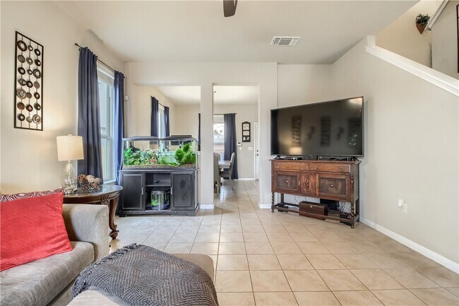 1408 Blake St Leander, TX 78641 photo 4