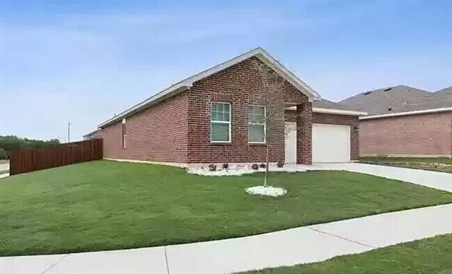 5301 Northfield Drive, Fort Worth, TX 76179 photo 2