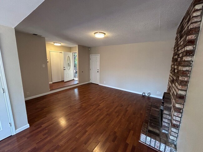 Charming 3-bedroom, 2-bath Single Story Antioch Home photo 5