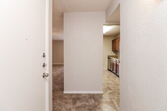 7805 Whirlwind Dr Fort Worth, TX 76133 photo 3