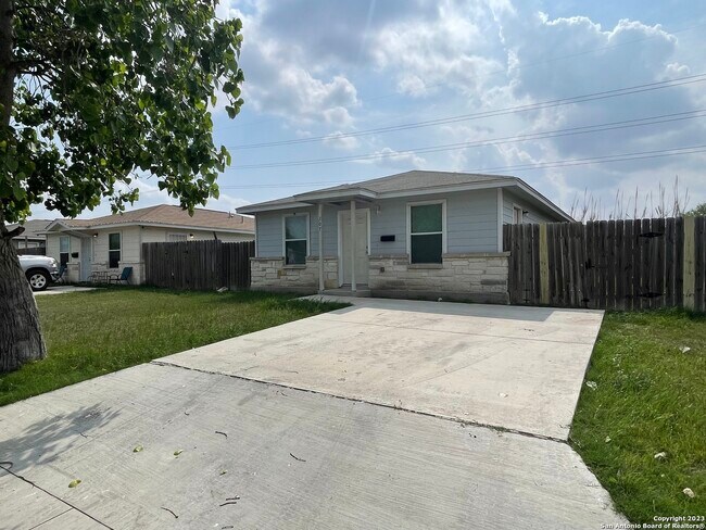 207 Carranza St San Antonio, TX 78225 photo 4
