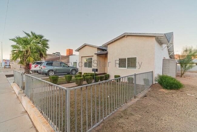 337 N 15th Ave Phoenix, AZ 85007 photo 4