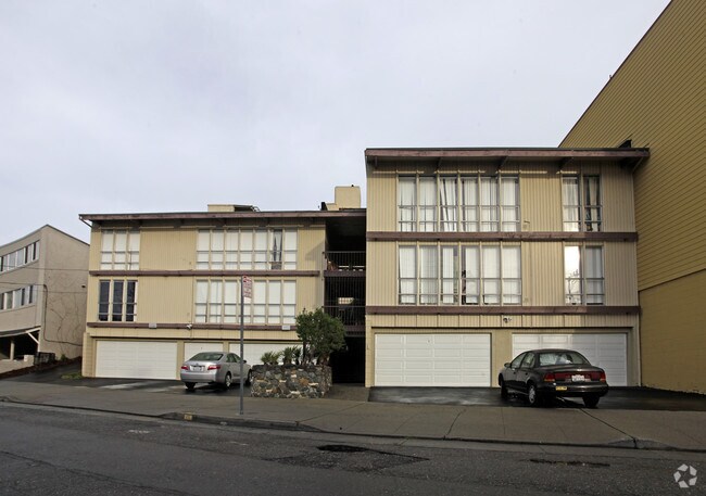 Fairmount Avenue 391-393 photo 2