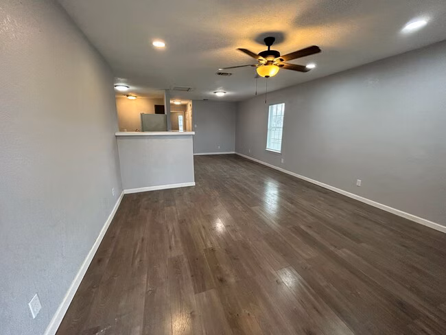 206 Edna Ave San Antonio, TX 78220 photo 3