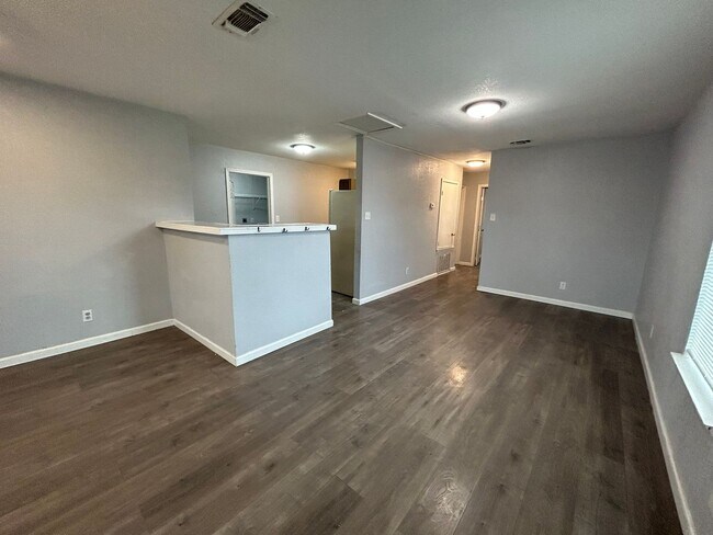 206 Edna Ave San Antonio, TX 78220 photo 4