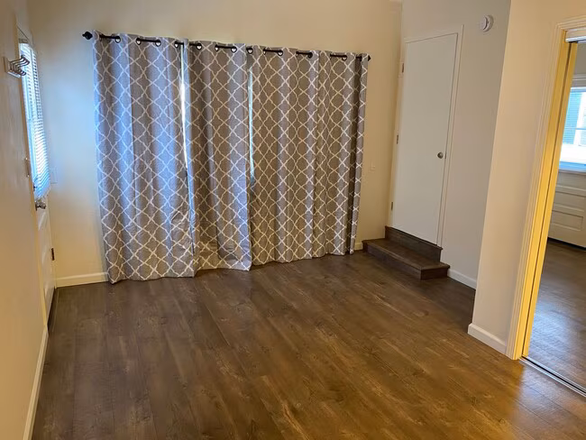 3047.5 Macaulay St San Diego, CA 92106 photo 4