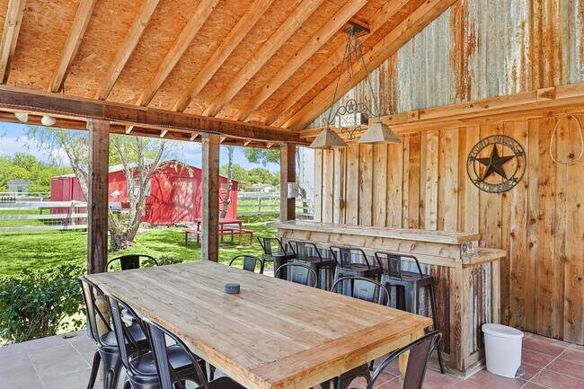300 Settler's Trl McKinney, TX 75069 photo 4