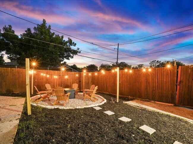 3154 Darvany Dr Dallas, TX 75220 photo 4