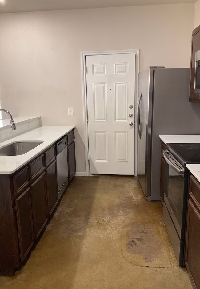 310 Lowes Blvd Killeen, TX 76542 photo 2