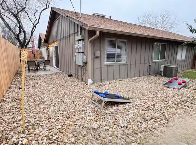 9011 Quail Valley Drive, Austin, TX 78758 photo 5