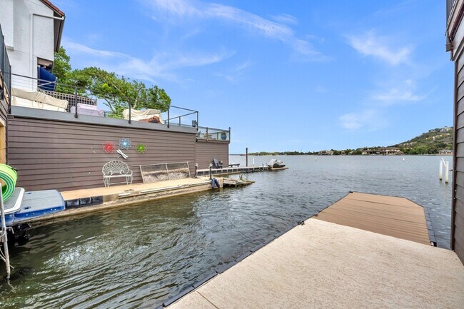 415 Horseshoe Bay N Blvd Horseshoe Bay, TX 78657 photo 5