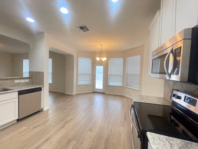7746 Heavenly Arbor San Antonio, TX 78254 photo 3