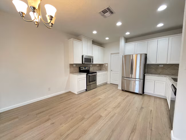 7746 Heavenly Arbor San Antonio, TX 78254 photo 4