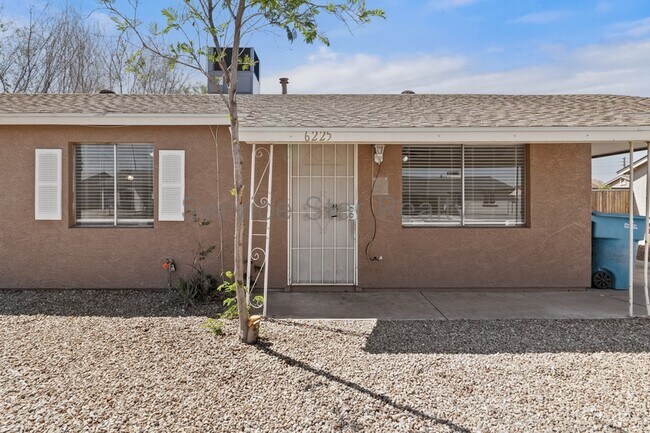 6225 West Almeria Road, Phoenix, AZ 85035 photo 3