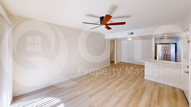 5757 W Eugie Ave Glendale, AZ 85304 photo 4