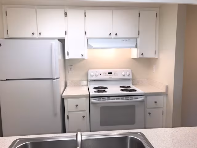 Parkview Apartments photo 2
