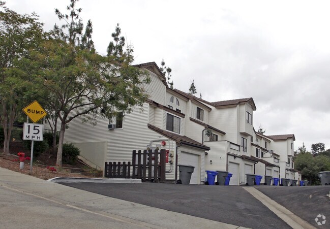 Howard Gilmore Terrace - Military Housing photo 2
