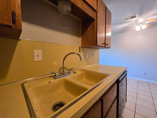 2214 Wheeler Ave Killeen, TX 76549 photo 4