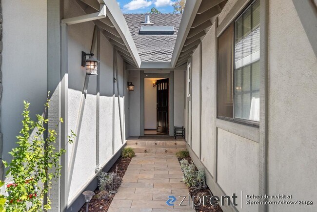1098 Foxhurst Way, San Jose, CA 95120 photo 2