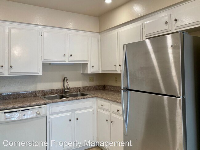 Serene 3 Bedroom, 2 Bath Townhouse in Mountain View photo 5