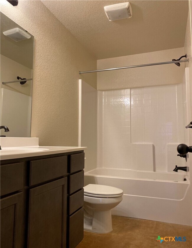 1111 N College St Killeen, TX 76541 photo 5