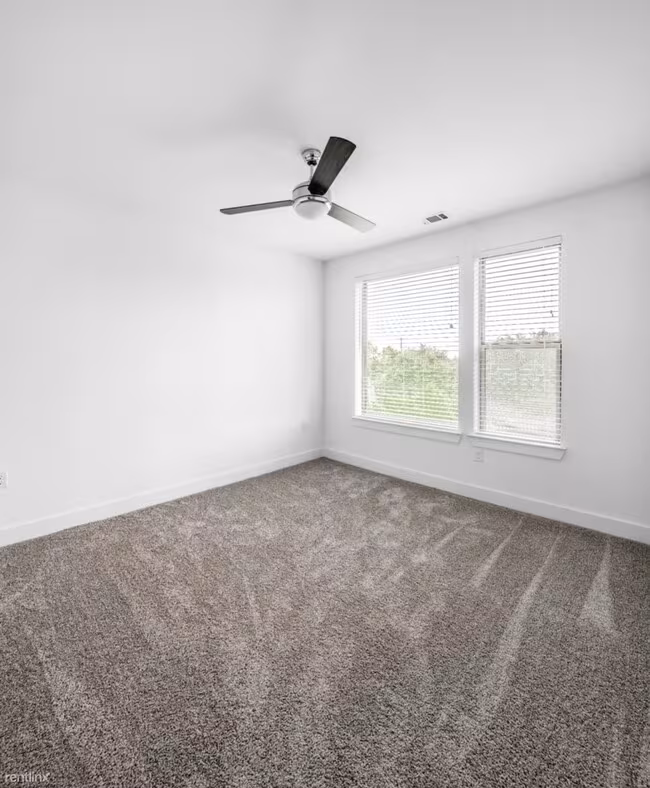 651 US-183 Hwy Leander, TX 78641 photo 4