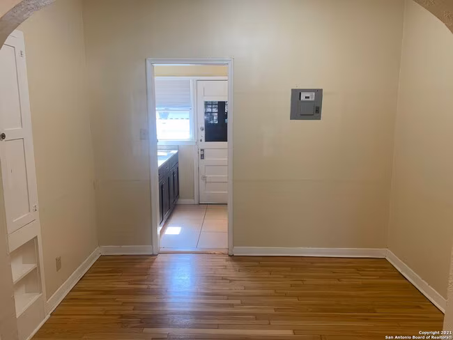 218 E Rosewood Ave San Antonio, TX 78212 photo 5