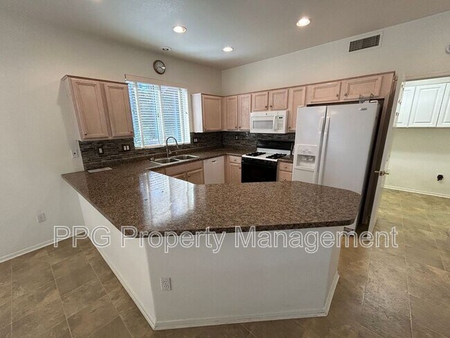 14425 W Parada Dr photo 2