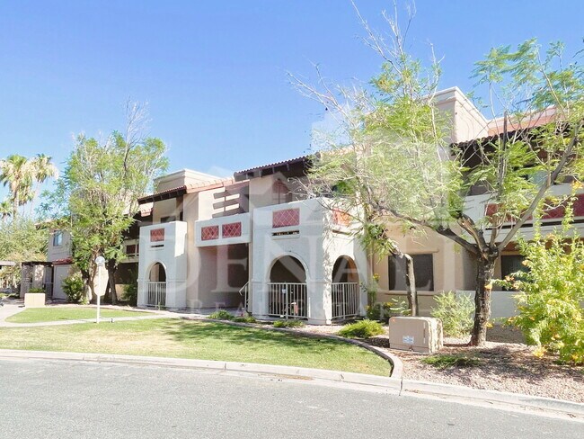 5757 W Eugie Ave Glendale, AZ 85304 photo 2