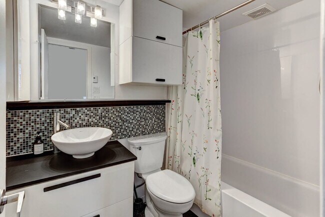 170 De Chantle Rd San Antonio, TX 78201 photo 4