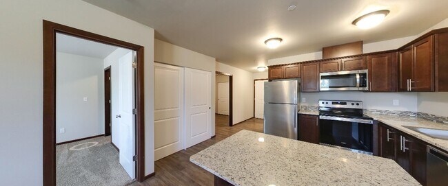 Remington Place Apartments photo 3