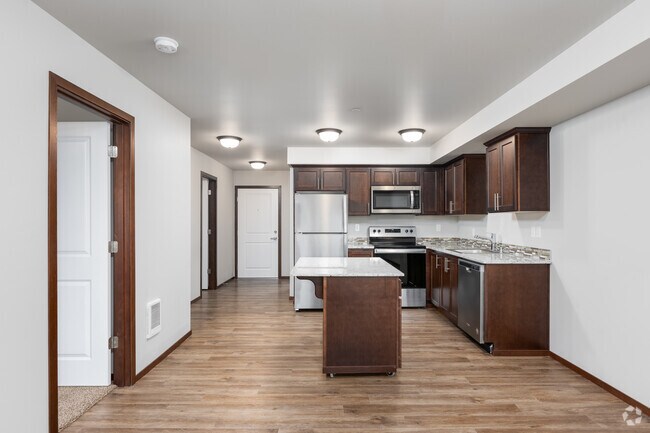 Remington Place Apartments photo 4
